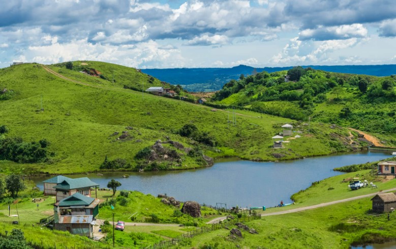 Visiting the Beautiful Khasi Hills Meghalaya | Shillong Scooty & Bike ...